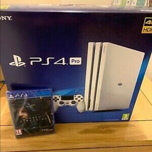 PS4 - 2 Controllers - 10 Free Games